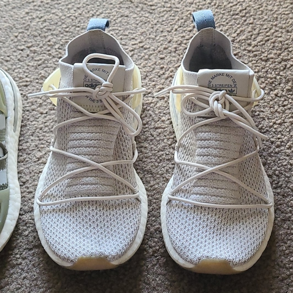 Adidas - Picture 2 of 4